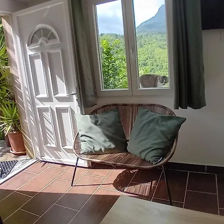 Mini-maison Independante Vue Montagne- Corse Holiday home Poggio-Marinaccio
